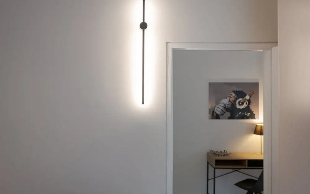 Vouliagmeni Stylish Apartment