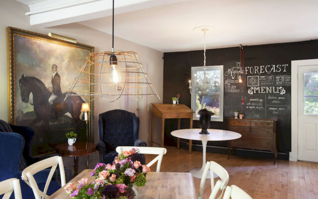 Salt House Inn