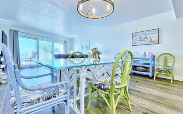 Chateaux 106 by Teeming Vacation Rentals