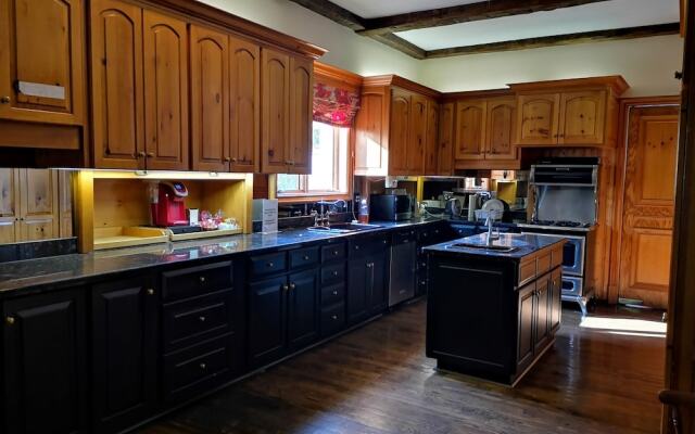 Hamilton Guest House by Elevate Rooms