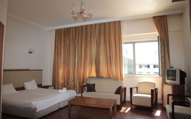 Sea Port Hotel
