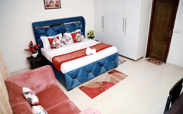 Fortune Home Service Apartment 3Bhk,E-28, Saket 2B