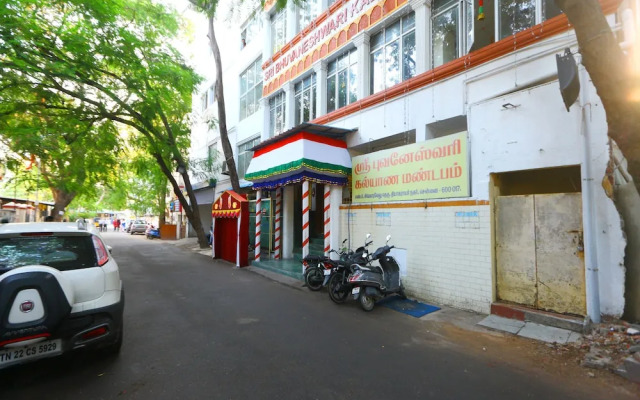 OYO 9373 Pondy Bazaar