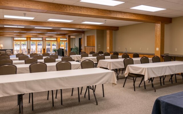 Cragun's Resort & Hotel