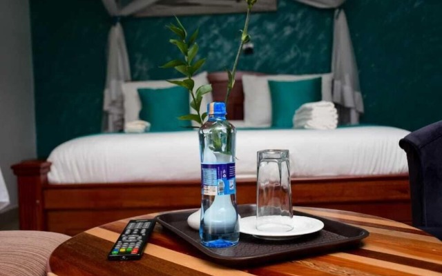 Lux Suites Elgon view Holiday House