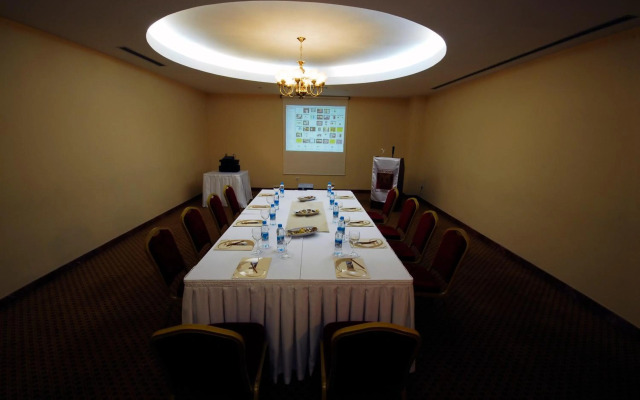 Taksim Metropark Hotel