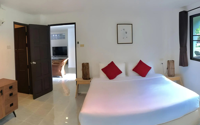 Dolphin Bay Beach Resort