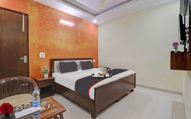 Collection O 70326 Hotel Premnagar Heights