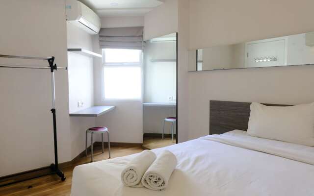 Homey 1Br At Apartment Parahyangan Residence