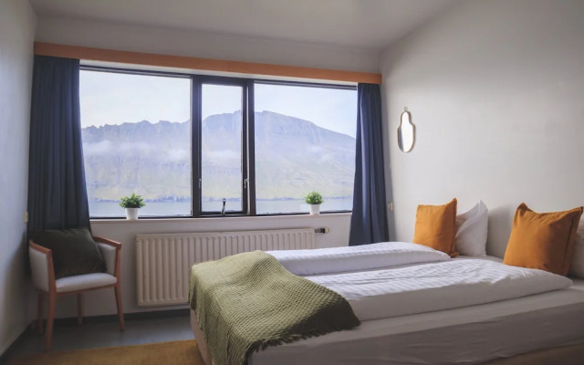 The Cliff Hotel
