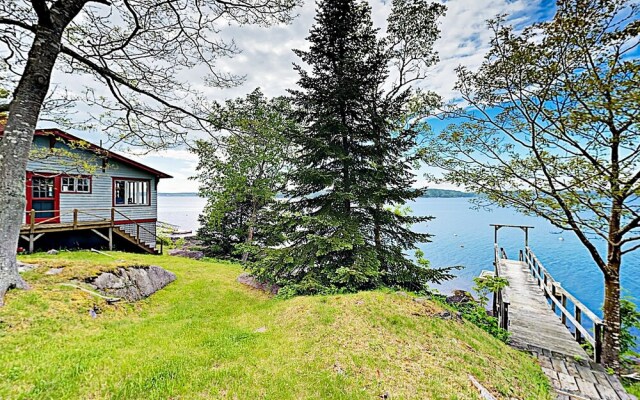 New Listing! Charming W/ Dock & Bay Views 2 Bedroom Cottage