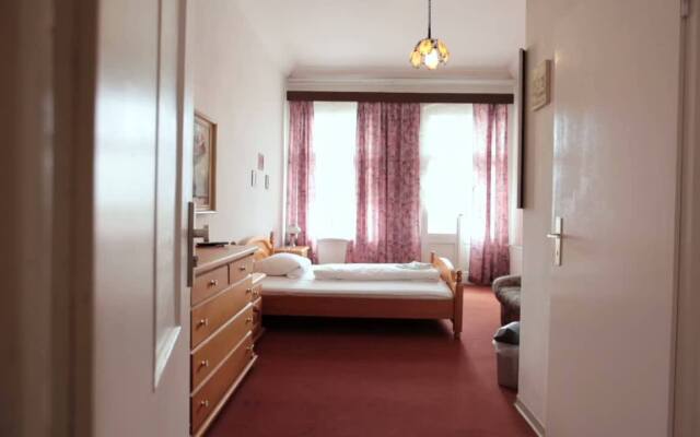 Hotel B1