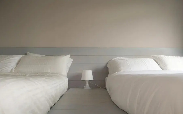 Half-Penny Bridge Apartments