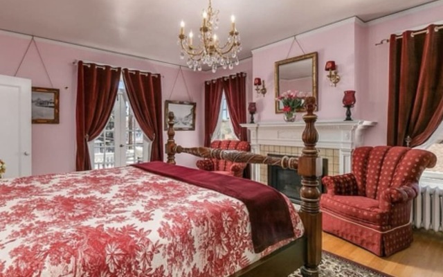 The Pendleton House Bed and Breakfast