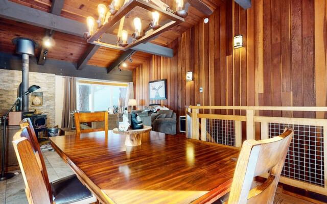 Mammoth Estates #140 2 Bedroom Condo by RedAwning