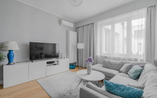 UNIT Centrum deLuX Plac Zbawiciela