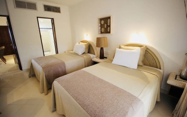 Las Villas Akumal 3B-8 by SkyRun