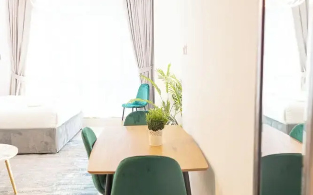 HAPPY SEASON I Royal Oceanic apartment