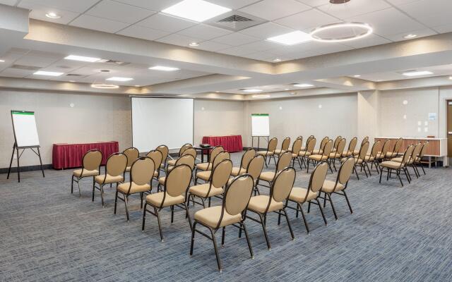 Holiday Inn Express Hotel & Suites Providence-Woonsocket by IHG