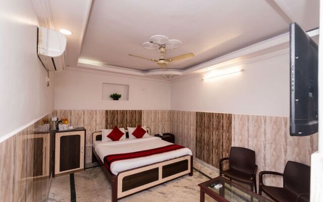 OYO 4144 The Banquet