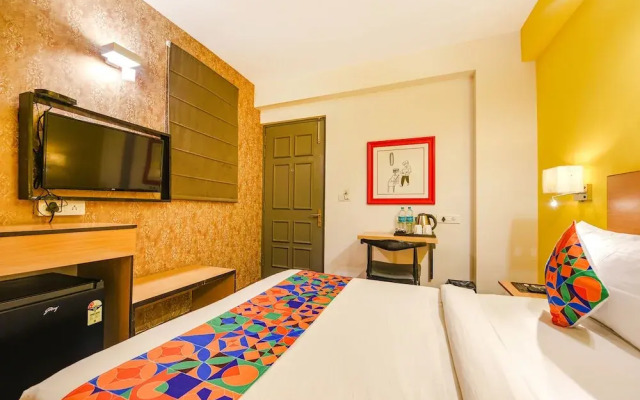 Fabhotel Old Maple Leaf