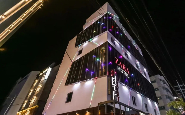 Zara Hotel