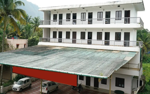 OYO 23388 Fathima Residency