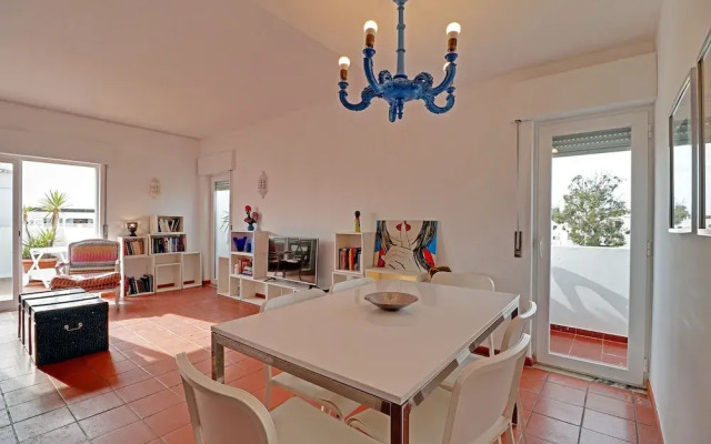Albufeira Central 1 by Homing