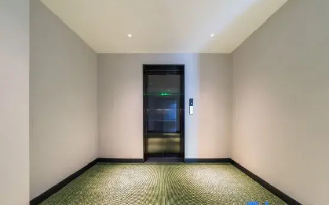 Hi Inn (Xinzhou Yuanping Central Times Plaza)