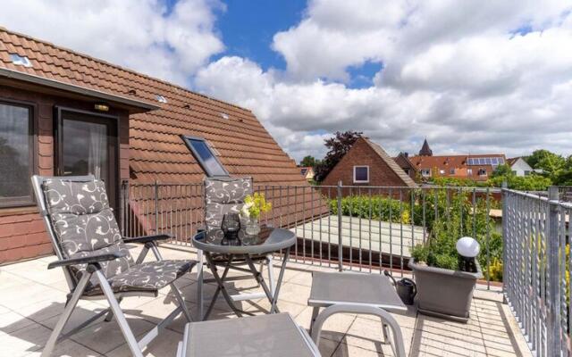 Apartment in Garding With Parking