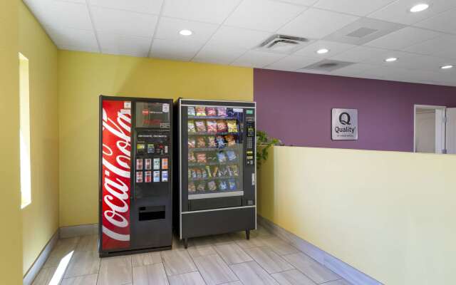 Quality Inn & Suites Carlsbad Caverns Area