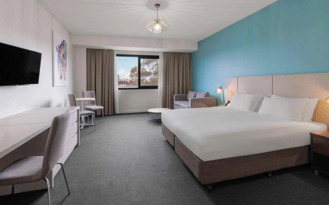 Mantra Melbourne Melton