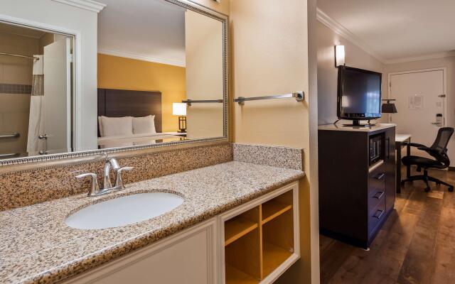 Best Western Plus Orange County Airport North