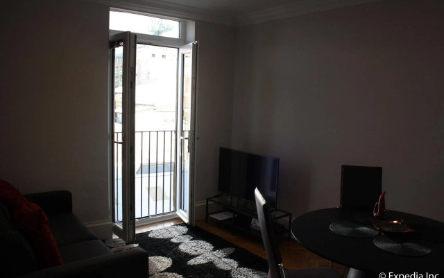 Flying Butler - Barons Court Apartments