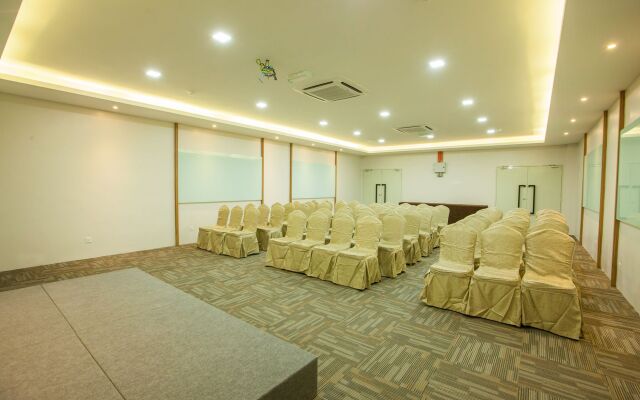 Bzz Hotel