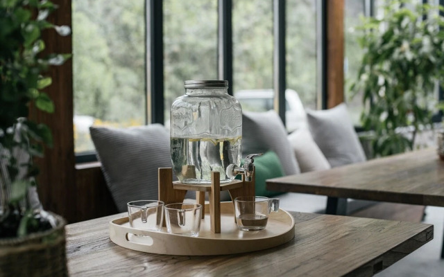 VINAWHISPER Boutique Hotel
