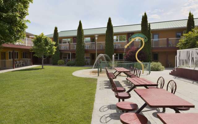 Days Inn & Conference Centre by Wyndham Penticton