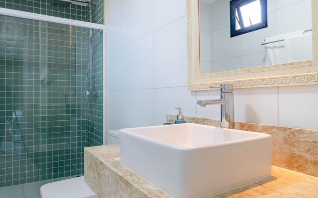 PF06 Ótimo Ap 2 Quartos - Praia do Forte