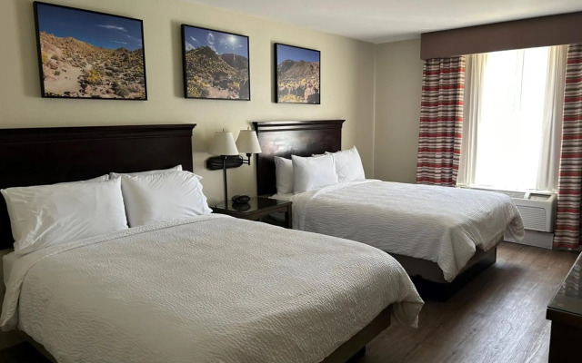 Holiday Inn Hotel & Suites Barstow by IHG