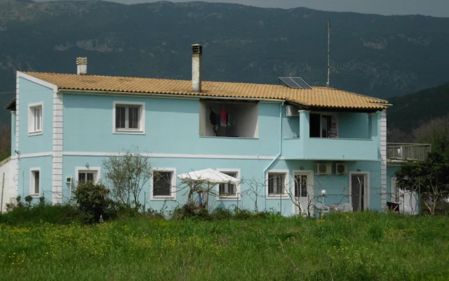 Toms House 4 in Felekas