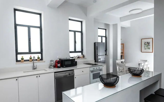 YalaRent Boutique apartments in Jaffa's flea market - Families only