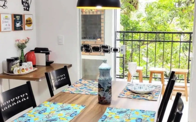 Apto Centro Ubatuba com Varanda Gourmet, Suíte e Piscina