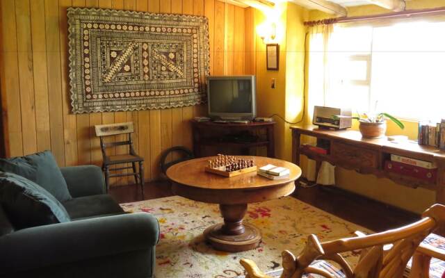 Las Palmeras Inn