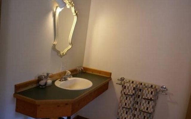 Alpenglow Bed and Breakfast