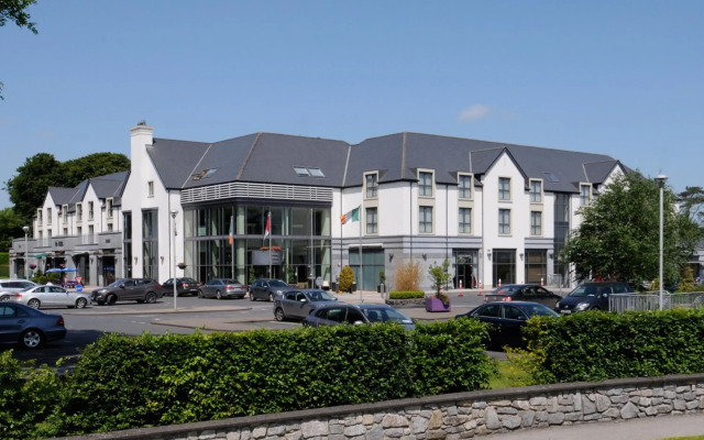 Raheen Woods Hotel