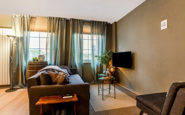 Lavish Holiday Home in Spaubeek with Turkish Steambath