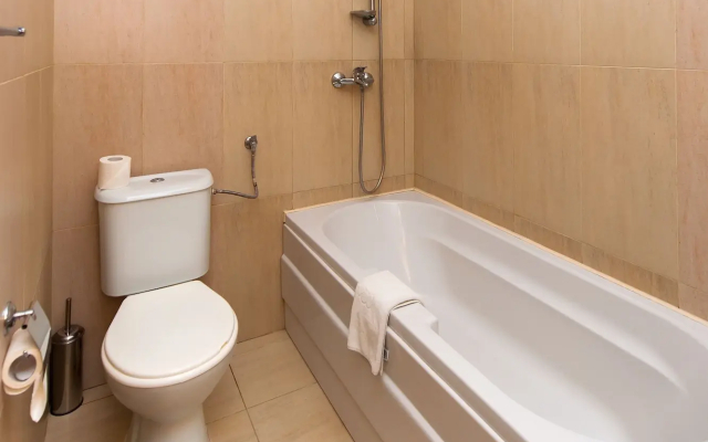 Lighthouse Apartments & Villas