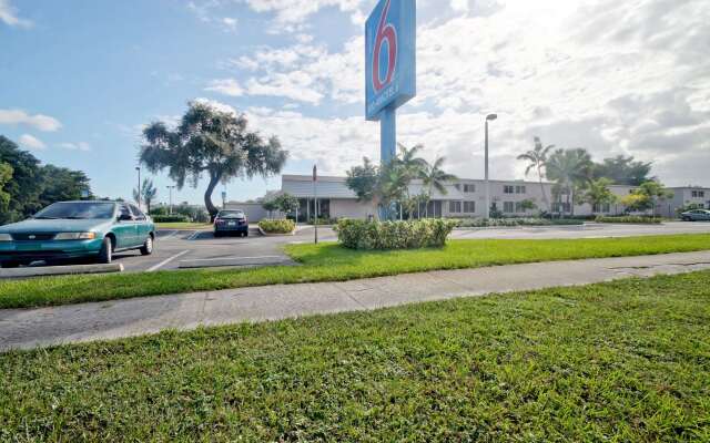 Motel 6 Miami, FL