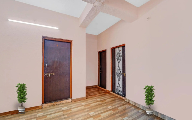 SPOT ON 70096 Hotel Shiv Shilpa