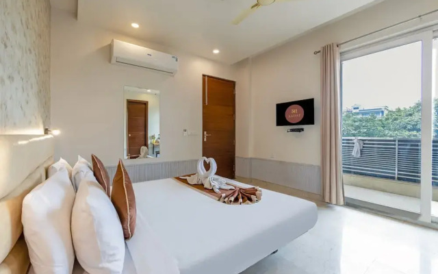 Aadat Hotel Subhash Chowk Gurgaon